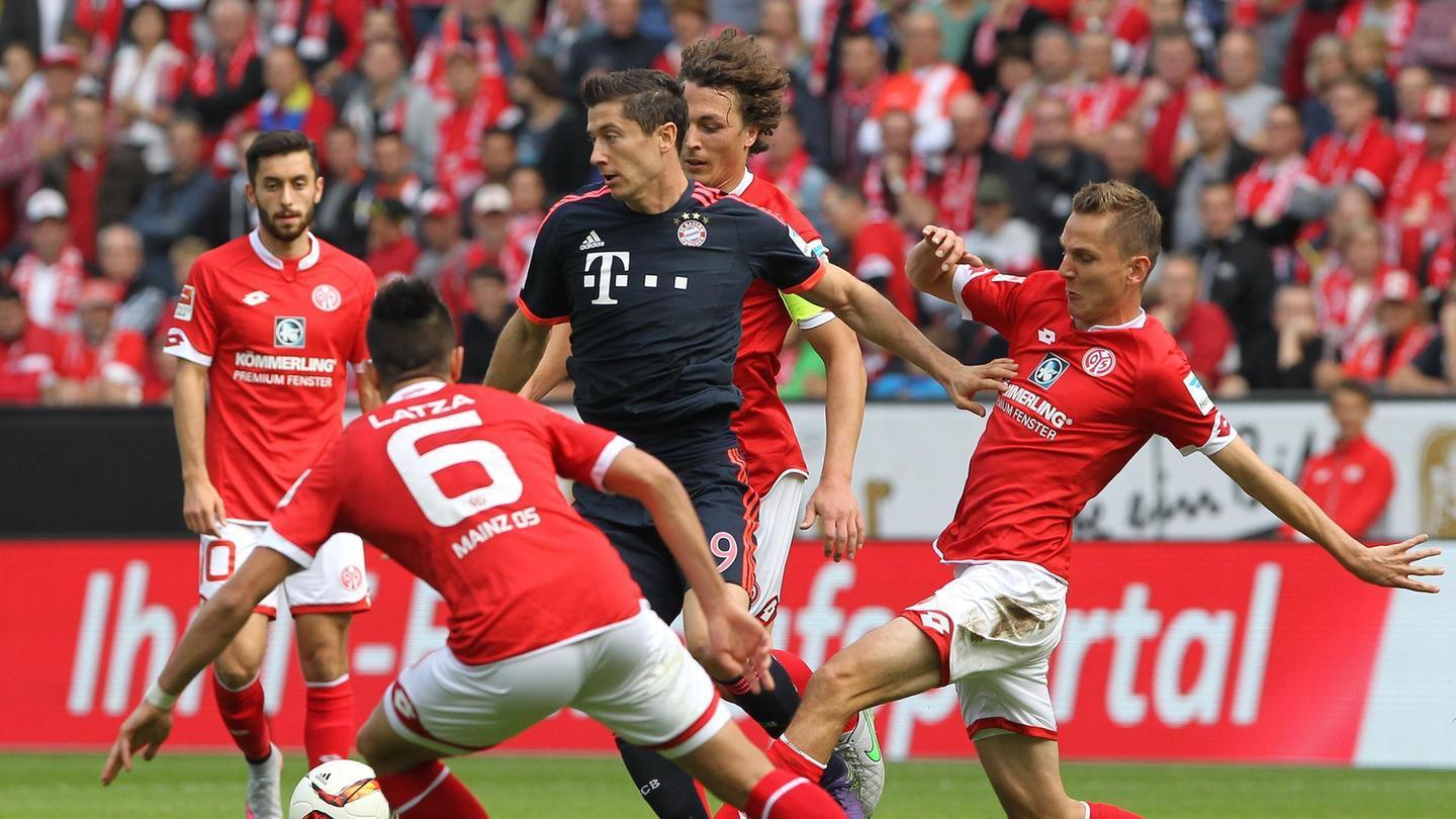 国际足联2025年赛事冠军：切尔西夺世俱杯、巴黎捧洲际杯（2025年FIFA两大杯王者：切尔西问鼎世俱杯，巴黎加冕洲际杯）