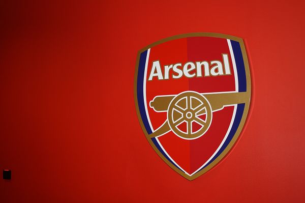 印度网友质疑建造梅西雕像：多此一举，不如花钱培养球员（印度网友不满立梅西雕像：别搞形式，把钱用在培养球员上）