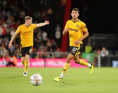 中场大师接受采访金句不断刷屏（中场大师专访金句频出刷爆全网）