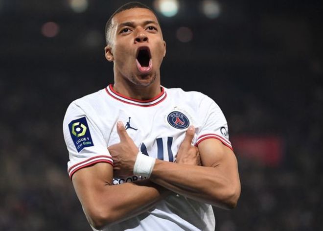 意媒：米兰与科莫的海外赛，将是意甲史上首次启用外籍裁判组（意媒：米兰对科莫海外赛将成意甲首次由外籍裁判组执法）