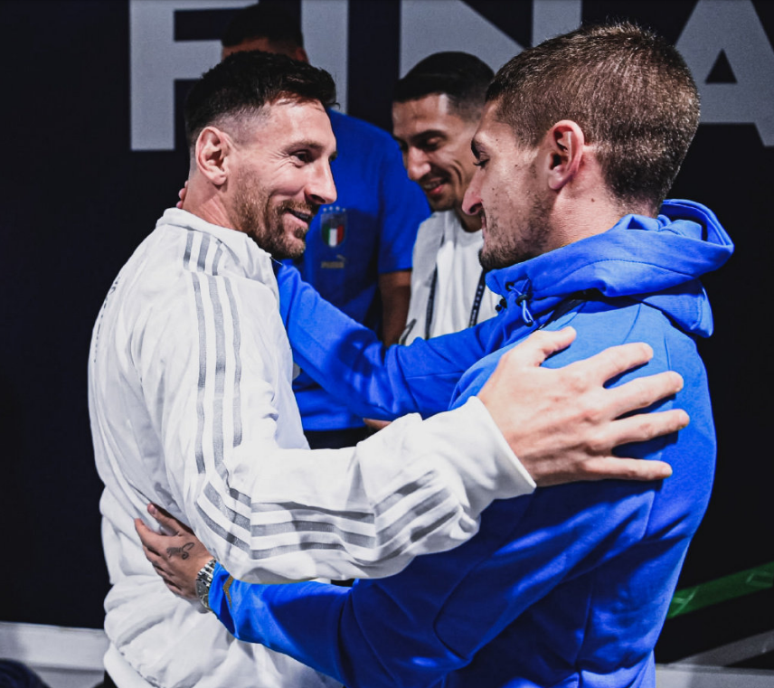 非洲杯半场：姆伯莫助攻，埃永破门，喀麦隆1-0加蓬（非洲杯半场战报：姆伯莫送助攻，埃永建功，喀麦隆1-0领先加蓬）