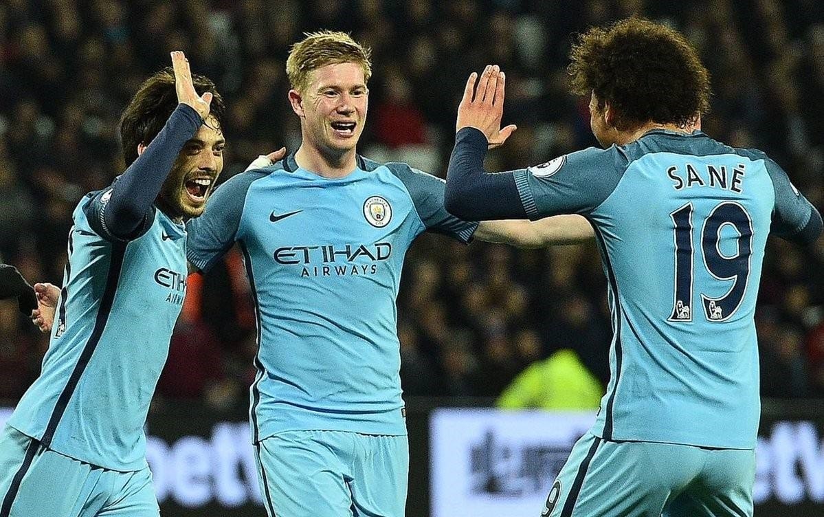 中国足球最悲情球队！梅州客家降级，球迷：再也不相信奇迹了！（中国足坛最悲情一幕！梅州客家宣告降级，球迷无奈：不再相信奇迹！）