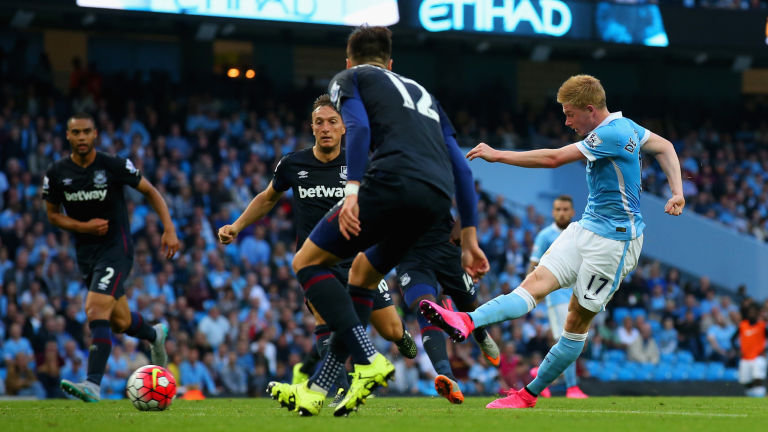 欧文突破防线送出关键助攻