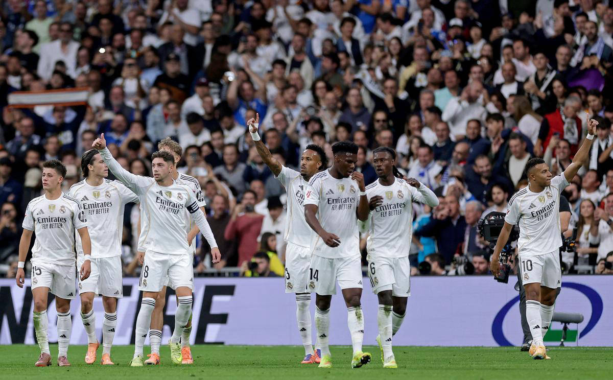 米体：泽林斯基本有望德比首发，但国家队赛后他出现身体问题（米体：泽林斯基预计德比先发，但国家队赛后出现身体不适）