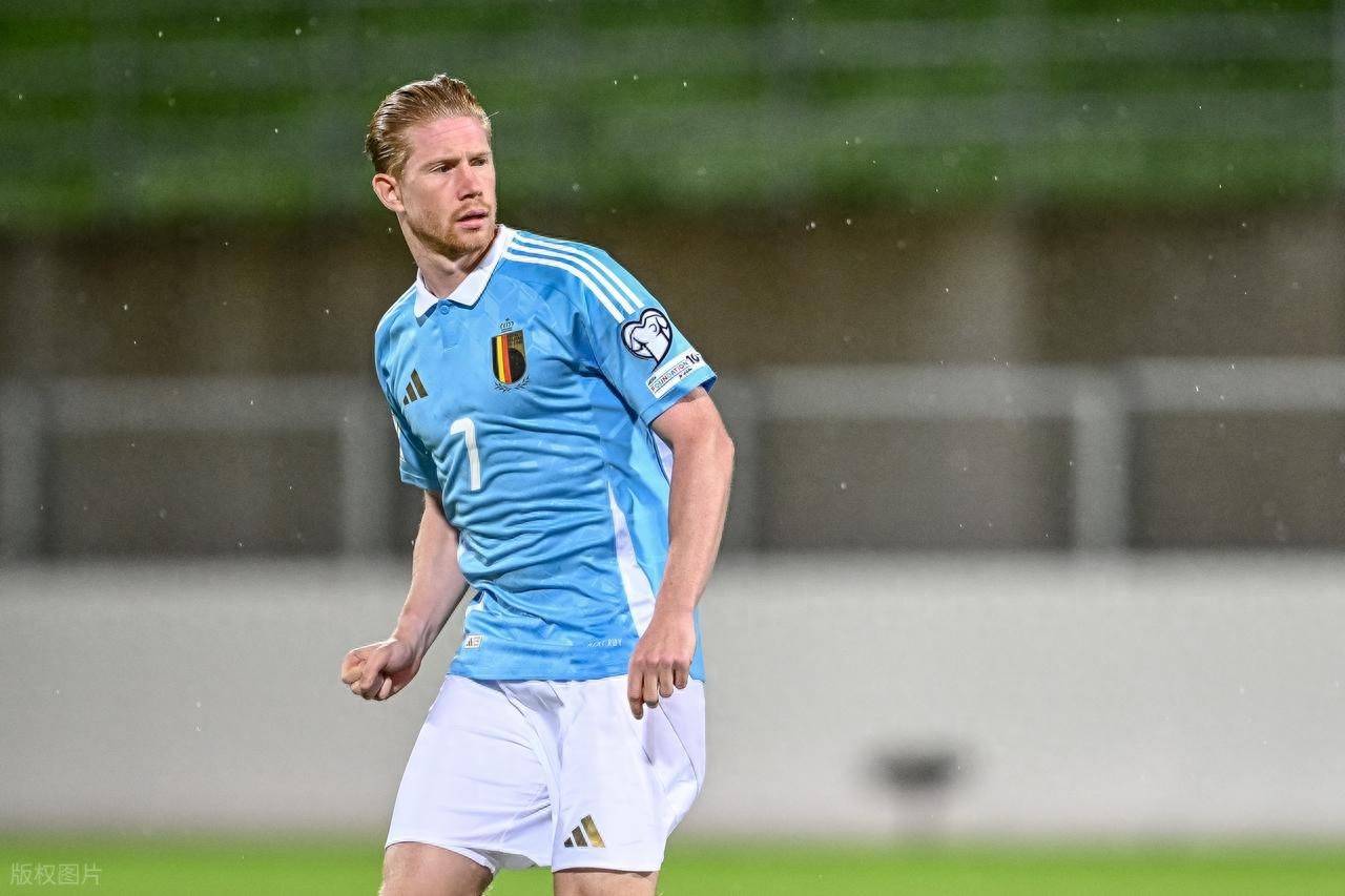 球星连续进球，引领全队节奏（球星连场破门，掌控全队节奏）