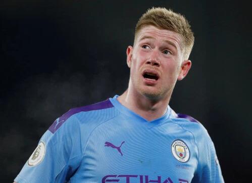 半场： 萨索洛2-1佛罗伦萨，曼德拉戈拉点射，沃尔帕托破门（半场战报：萨索洛暂2-1领先佛罗伦萨，曼德拉戈拉点球命中，沃尔帕托破门）