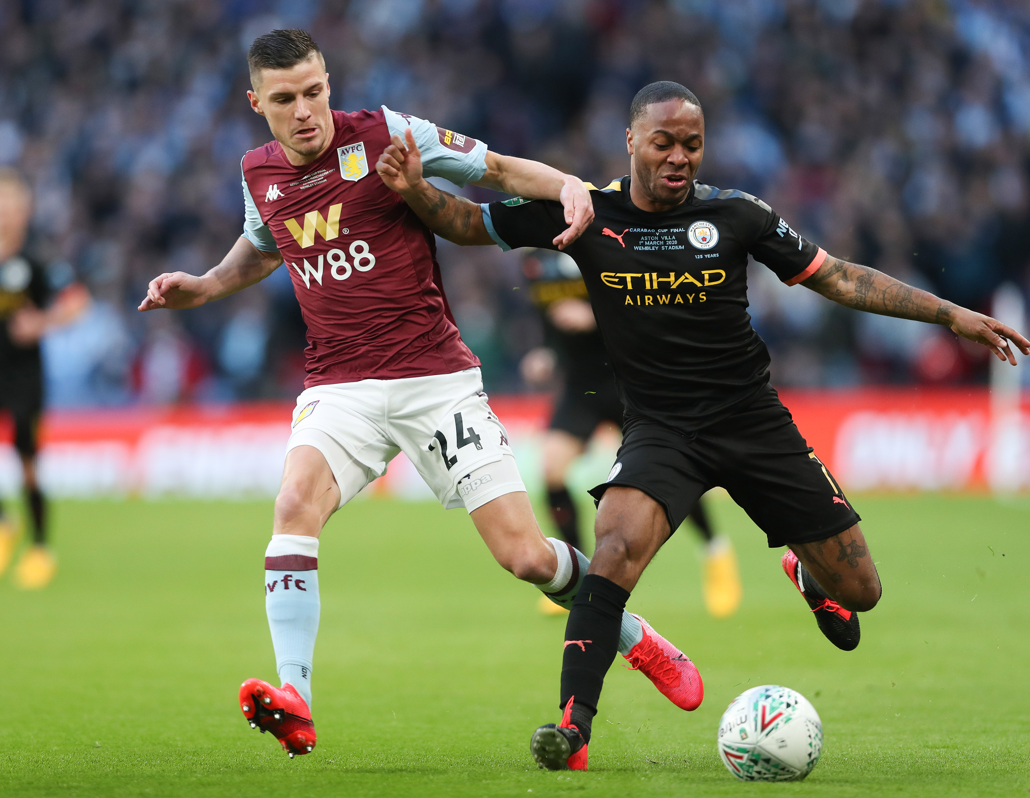 莱万传记：巴萨曾要求停止进球，不然需付给拜仁250万奖金（传记披露：巴萨曾劝莱万暂缓进球，否则将向拜仁支付250万奖金）