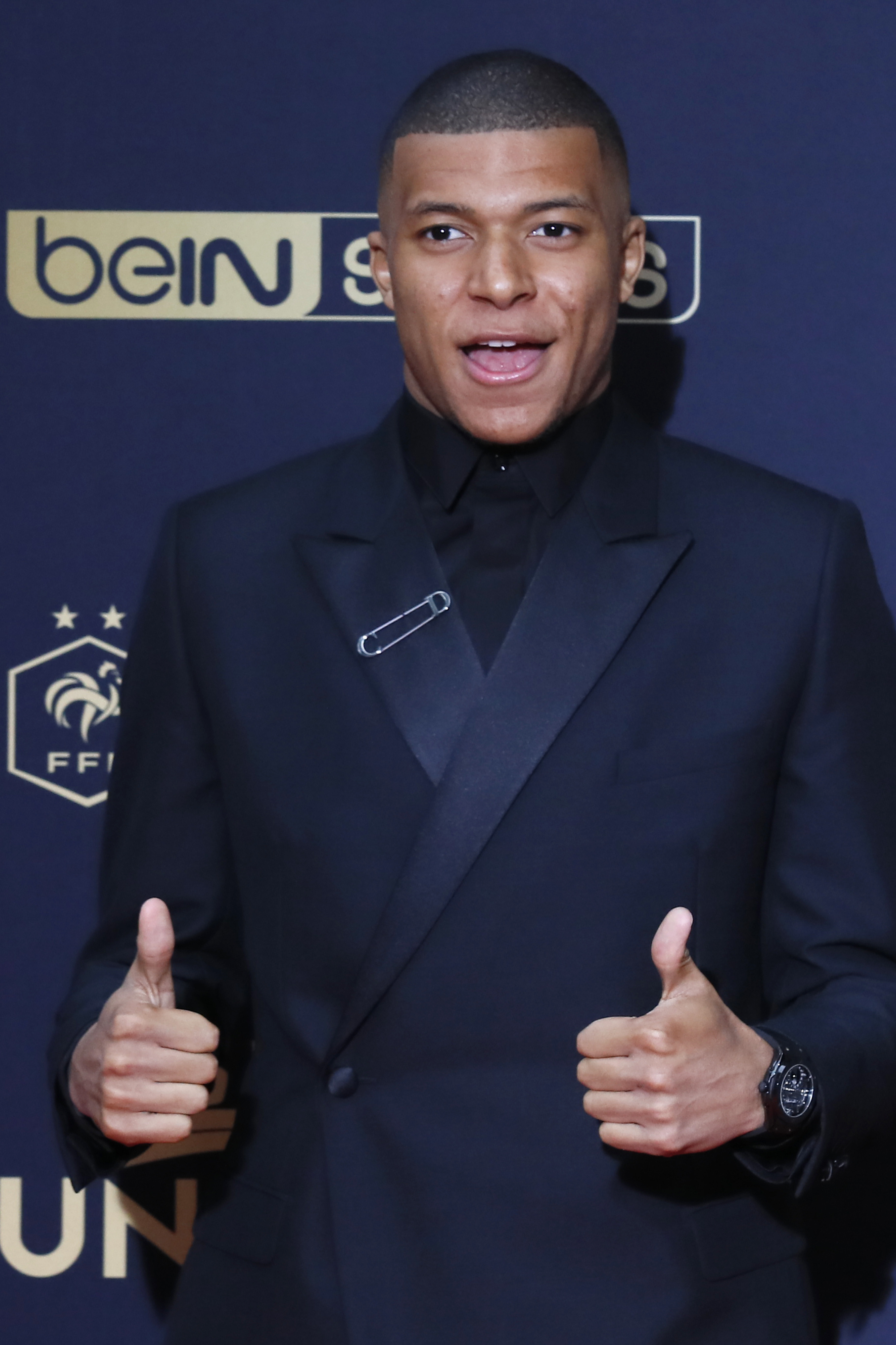 阿尔特塔：萨利巴几天内就能恢复，能否踢小蜜蜂还不确定（阿尔特塔：萨利巴预计数日内复出，能否出战小蜜蜂仍未确定）