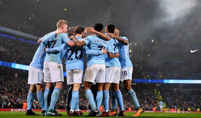 欧冠球员表现评析：C罗连续进球,（欧冠球星状态解读：C罗连场破门）